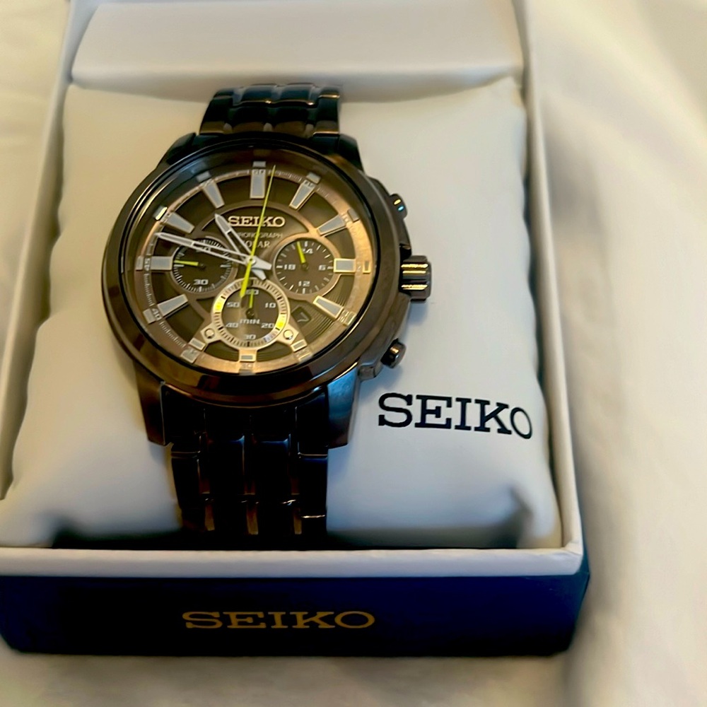 COPY - Seiko Men’s Solar watch new never used